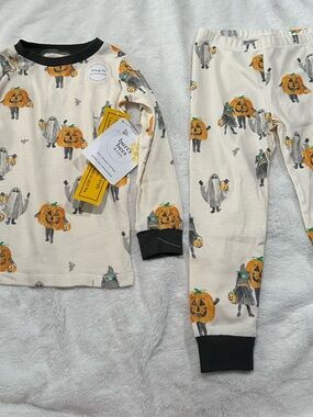 Burt's Bees Kids Cream and Orange Pumpkin Print Pajama Set